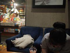 -西西弗书店&矢量咖啡(壹方购物中心店)