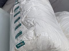 -福奈特洗衣·洗鞋·奢侈品护理(百联中环店)