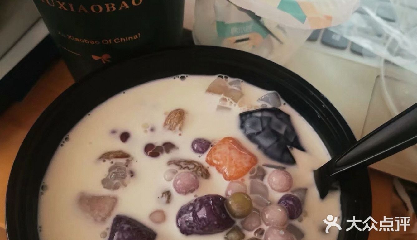 边追剧边吃 也太舒坦了吧 肚子饱饱的