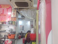 -叶新小吃店(来凤小区总店)