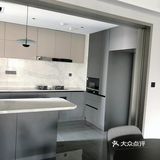 窗台、窗边也全部采用石英石上墙