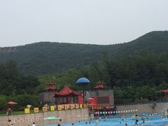 -汤山欢乐水世界