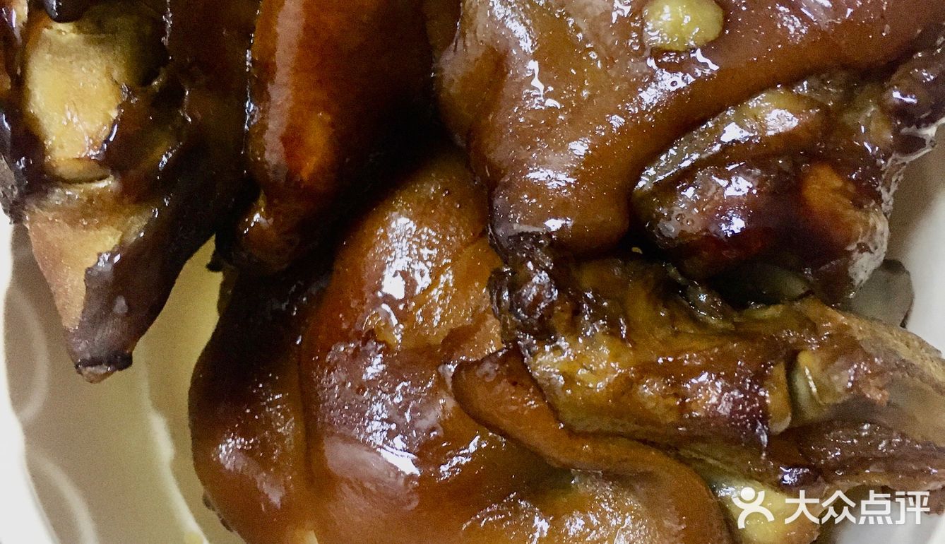 过年吃肉年味十足