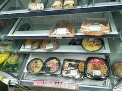 -全家便利店(虹桥路四店)