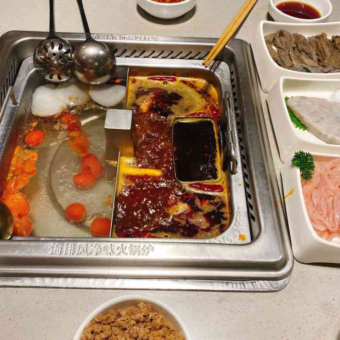 海底捞火锅(安吉万达店)-"原来安吉万达还有一家海底捞,这家海底捞等.