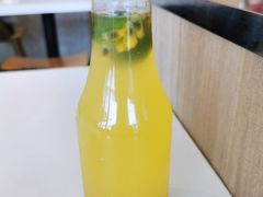 金桔百香果柠檬汁-百事佳烧鸭牛腩(上海虹桥站店)