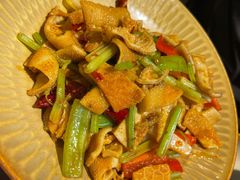 -贯贯吉·清真餐厅(浙江中路店)