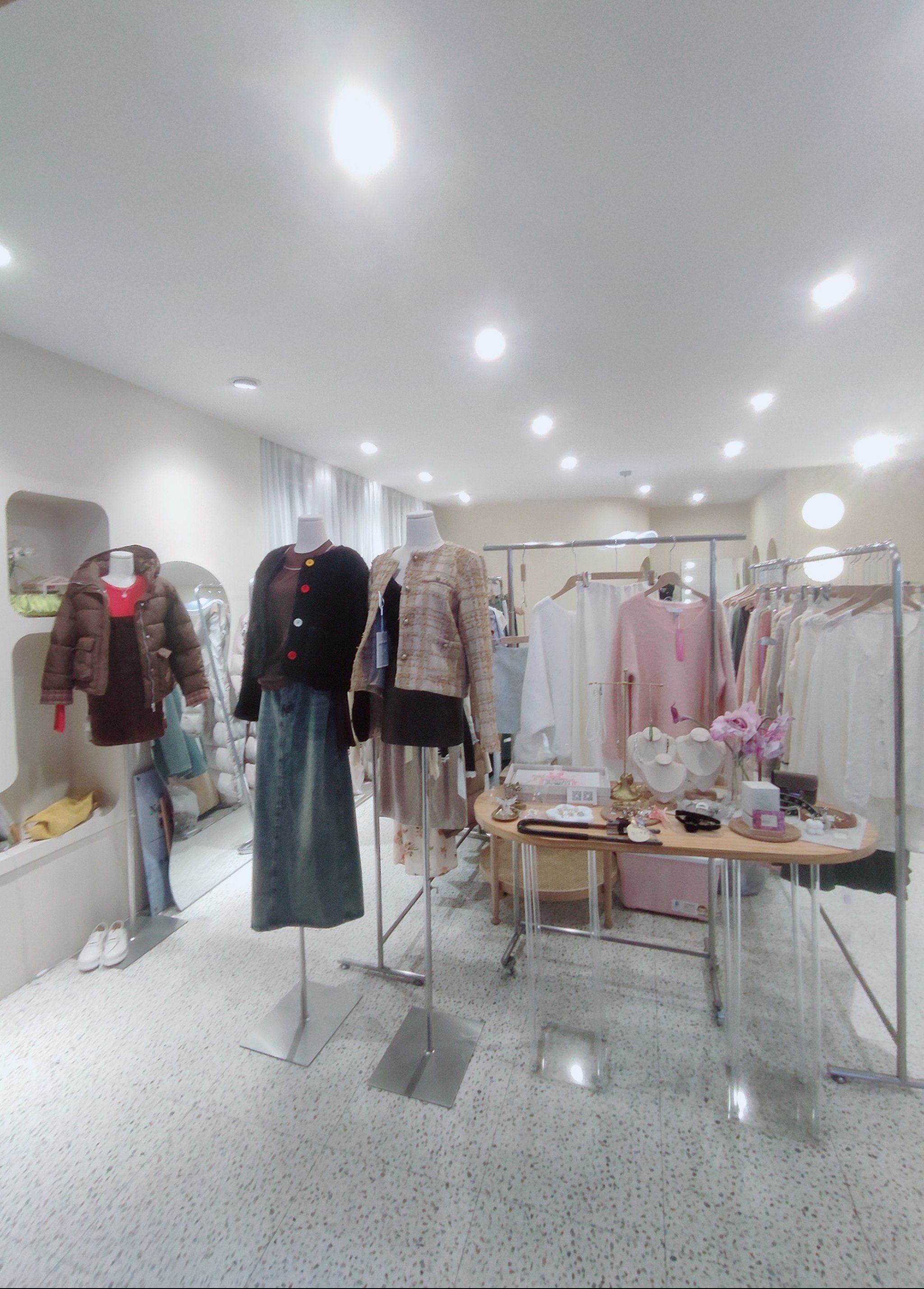 深圳宝藏服装店!就在宝安西乡流塘社区!