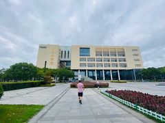 -海事大学图书馆(临港校区)