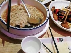 -吴越荣记苏州菜·松鼠桂鱼100%活鱼现做(斜塘老街店)