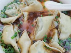 荠菜肉大馄饨红汤-吴家馄饨