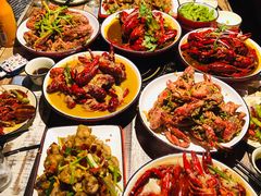 -虾弄弄海派小龙虾·牛羊蝎子火锅