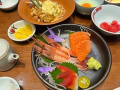 -8PINTS八品脱·日料·烧鸟·精酿小酒馆(莘庄店)