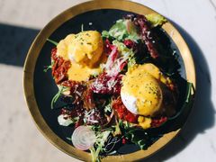 慢炖手撕牛肉班尼迪克蛋-The Rug Cafe(王府中环店)