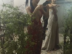 -金东尼人妖秀