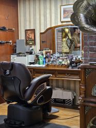 -BarberKiNG男士理发馆Barbershop