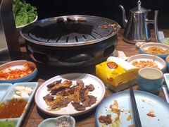 -明洞阿姨·韩式酱蟹烤肉·创意料理(三元桥店)