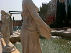 -泉城欧乐堡戏水湾艺术养生温泉