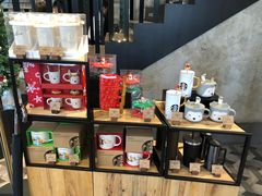 零售区-星巴克臻选(湖滨道店)