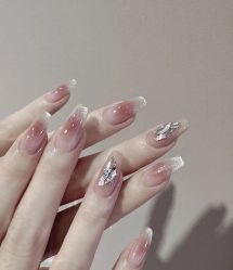 -猪猪女孩日式美睫美甲