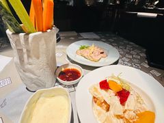 -穹六人间 people 6(岳阳路店)