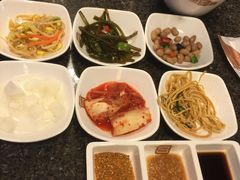 开胃小菜-韩宫宴炭火烤肉(中商世界里店)