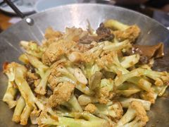 -黄泥岗·地道湖北菜(奥特莱斯店)