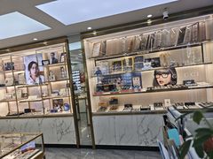 -世纪大明眼镜·林德伯格·蔡司官方授权店(武昌旗舰店)