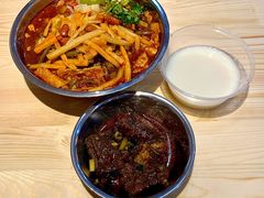 -柳州肥姨妈大骨螺蛳粉(东靖路店)