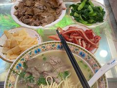 -金杨拉面王小吃面馆·牛三宝面·红烧牛肉粉