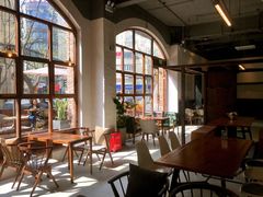 靠窗位-VESH COFFEE(定西路店)