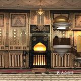 在游客随手可以摸到的位置