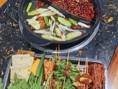 -灌县老妈砂锅串串香(万科红生活广场店)