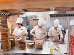 -馋三尺蟹粉小笼(人民广场店)