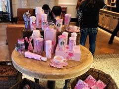 零售区-星巴克臻选(广州沙面店)