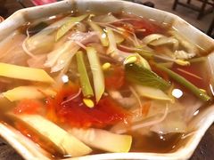-亮欢寨酸汤鱼(沙冲路店)