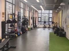 -岩顶健身(玄武店)