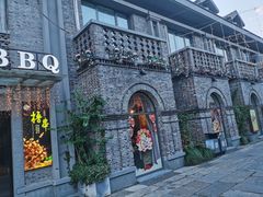 -河畔春天时尚餐厅