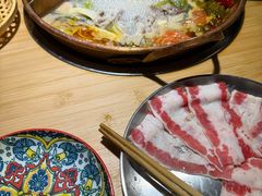 -洱火云南酸菜牛肉火锅(石景山当代商城店)