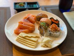 -怡咖啡海鲜自助餐厅(浦东香格里拉店)