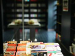 -钟书阁(松江泰晤士小镇店)