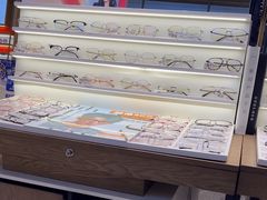-爱视眸Eyeblling眼镜·依视路·蔡司镜片折扣店(百联南方商城购物中心)