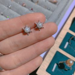-AI艾耳·专业手工耳洞·穿孔美学馆