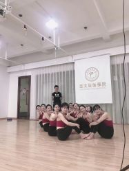 -亚太瑜伽普拉提学院