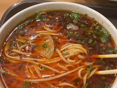 小碗拉面-西部马华清真兰州牛肉面·烧烤夜市(关东店)