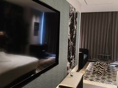 -万泊酒店(长沙五一广场国金中心店)