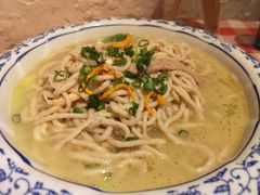 鸡汤手工鱼面-龙桥私厨·姜花菊花过桥鱼·顺德菜(容桂店)