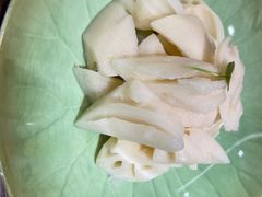 -湖畔鲁菜·二十年老字号餐厅(大明湖店)