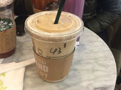 -星巴克(港汇1号办公楼店)