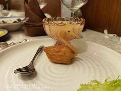 杨枝甘露天鹅酥-杭州西湖柳莺里酒店·闻莺厅